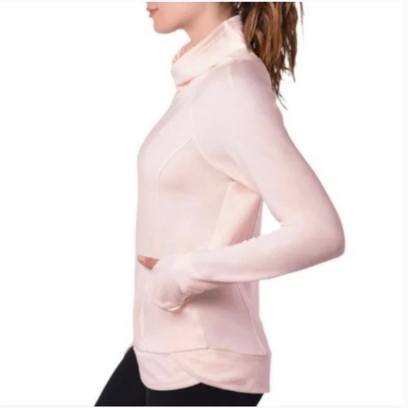 Yogalicious Light Pink Pullover - Picture 2 of 9